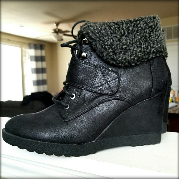 vera wang wedge boots